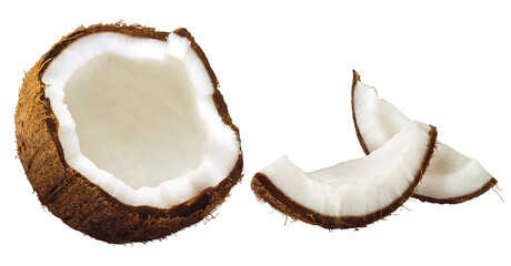Pedaços de cocos quebrados em fundo transparente - fruta coco