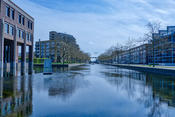Kanal in einem Wohnviertel in Eindhoven
