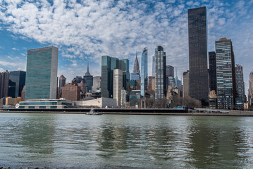 Fototapeta na wymiar Manhattan, looking at the sky