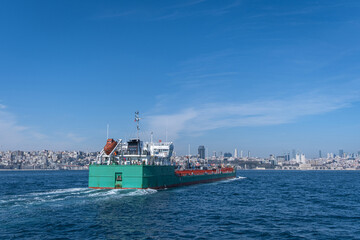 Obraz premium Cargo tanker ship sailing in sea. istanbul, turkey.