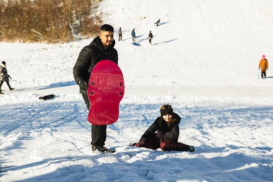 Kis having fun playing in the snow
