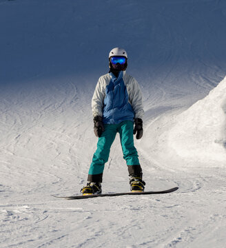 Snowboarder
