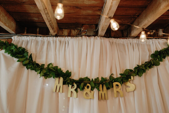 Mr & Mrs Sign 