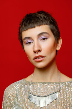 Portrait feminine jewellery makeup model copy space 