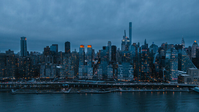 New York, Manhattan and financial district in the evening, panorama