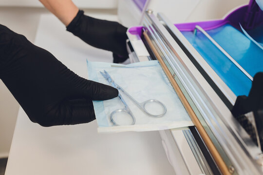 Disinfection of a dental instrument. Ultrasound sterilization of a medical instrument. Disinfection in a medical center, hospital, office. Patient care. The best care for a medical instrument.