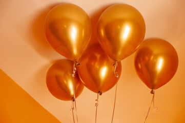 Golden balloons 