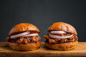 Pulled Pork Burgers