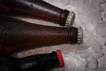 ロックアイスと瓶ビール　bottled beer