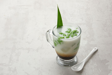 Es Cendol Dawet or Lod Chong, made from rice flour, pandan leaves and coconut milk. Popular during Ramadan.
