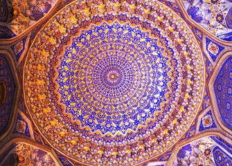 Fototapeta na wymiar Linear patterns and ornament in a madrasah in Samarkand