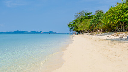 Fototapeta na wymiar beach of Koh Kradan island in Thailand