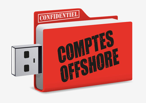 Concept de la finance et de la fraude fiscale avec une clé USB sur laquelle est écrit le mot, compte offshore.
