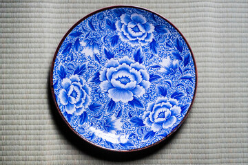 牡丹の花柄の大きなお皿