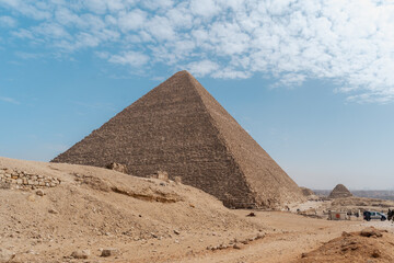 Fototapeta na wymiar Keops pyramid landscape with a blue sky. Cairo. Egypt