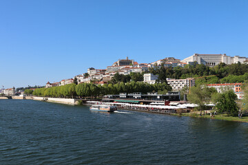 Fototapeta na wymiar Panorama der Universitätsstadt Coimbra, Portugal