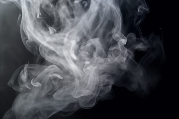 Fumaça real explodindo para fora com o centro vazio. Fumaça dramática ou efeito de neblina para assustador