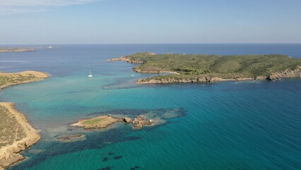 Fototapeta na wymiar plages turquoises d'Es Grau sur l'île de Minorque, Parc Naturel de s'Albufera