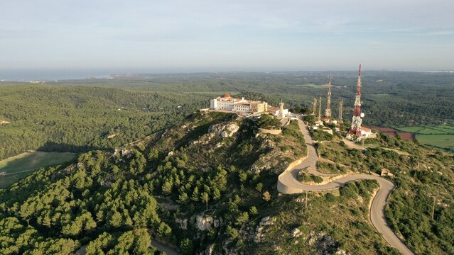 abbaye et &eacute;glise au sommet du monte toro sur l'&icirc;le de Minorque aux bal&eacute;ares (Espagne)