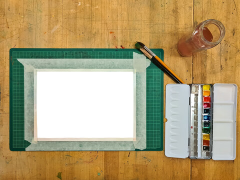 Zeichnen / Mock up / Mockup / Isolated / Isoliert / Malen / Bild / Bilder / Gem&auml;lde / Gezeichnet / Zeichnung / Stifte / Pinsel / Geodreieck / Zeichenunterlage / Unterlage 