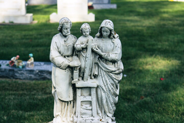 Fototapeta premium statue of jesus joseph and mary