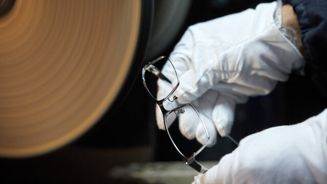 Factory for making spectacle lenses and frames, myopia glasses, sunglasses, production line