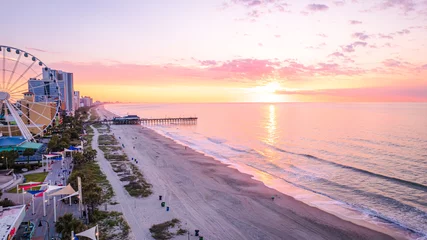 Crédence de cuisine en verre imprimé Descente vers la plage Myrtle Beach , South Carolina at sunrise.