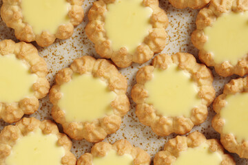 Cookies with cream filling