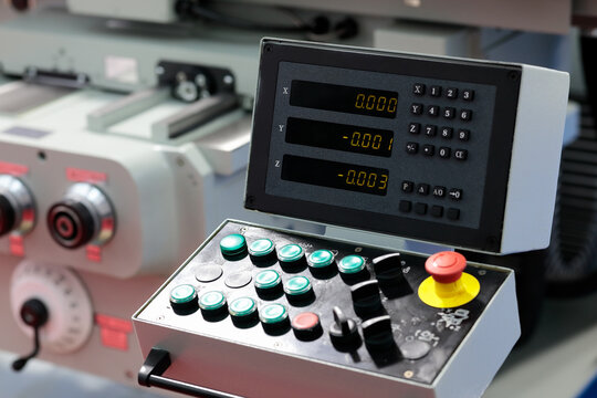 lathe machine with remote control panel