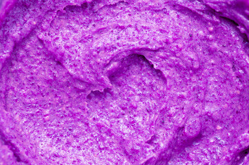 Obraz premium Berry yoghurt ice cream. Smoothies from fresh fruits and berries. Ice cream texture. Delicious sweet dessert close-up as a background.