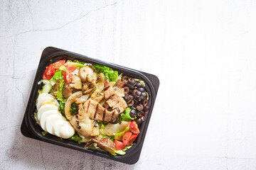 Vegetable Salad with Grilled Mushrooms