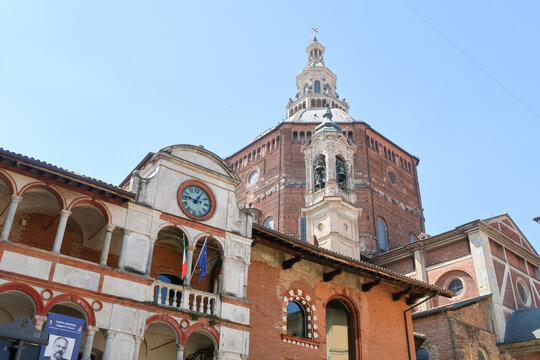 Pavia historic center city village characteristic panorama landscape vision houses