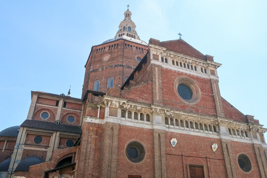 Pavia Duomo Christian church square panorama landscape art history culture