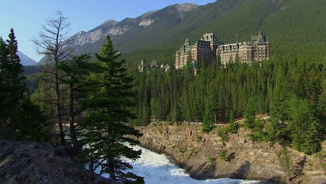 Banff Springs Hotel am Bow River, Banff Nationalpark, Alberta, Kanada, Rocky Mountains
