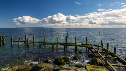 alter Bootsanlegesteg in Vitt auf der Insel Rügen