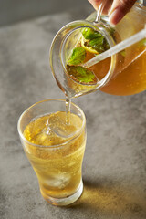 tea with lemon and mint
