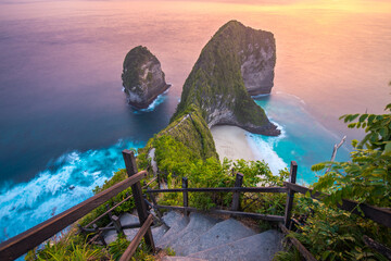 amazing view of kelingking beach in nusa penida, indonesia