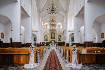 Fototapeta na wymiar wnętrze kościoła
