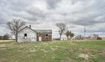 Fototapeta na wymiar Abandoned house in the town of Quinn, South Dakota, USA