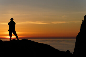 Fototapeta premium silhouette of a person at the sea