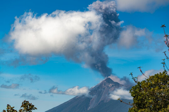 Volcán de Fuego bricht aus in Guatemala