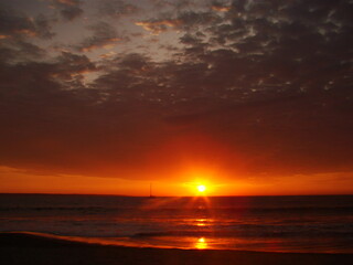 atardecer costa norte del peru
