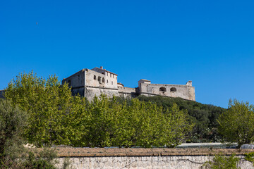 Fototapeta na wymiar Fort Carré d'Antibes depuis le chemin littotal