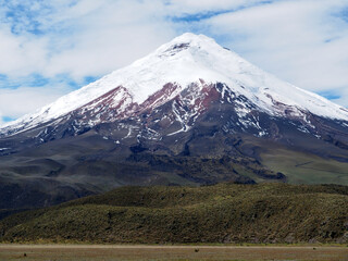 Cotopaxi volcano in the Ecuadorian Andes © Goodwave Studio