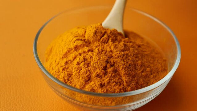  spoon pick turmeric root powder 