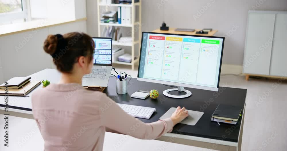 Poster Project Manager Using Agile Software