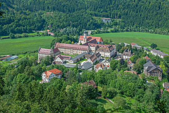 Gesamtansicht des Benediktinerklosters Beuron, Deutschland