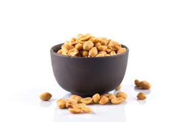 peanut nuts salt in bowl
