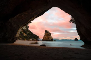 Papier Peint photo Cathedral Cove cathedral cove beach, coromandel, north island, new zealand. Sunset view with colorful sky.