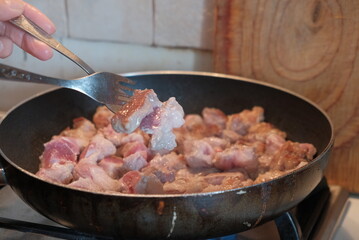 food preparation process dinner lunch breakfast cooking meat can be seen frying pan and product